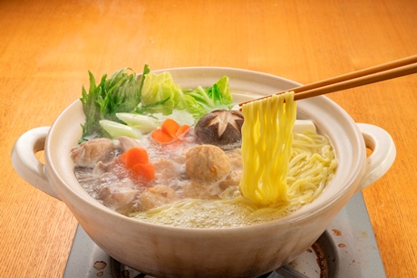 ごま油香る！鶏塩鍋 | レシピ一覧 | レシピ | 米久株式会社 