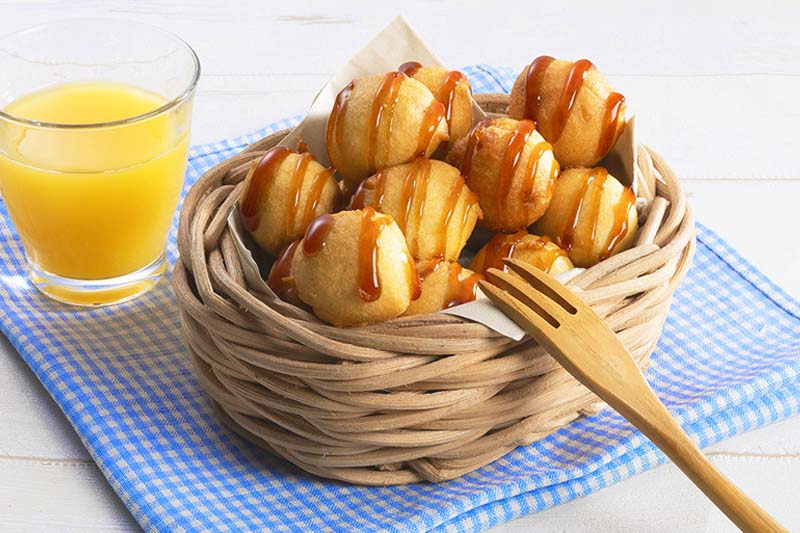 甘酢だれがクセになる！肉だんごのミニドーナツ
